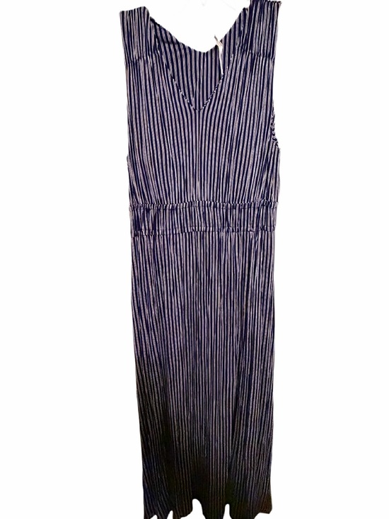 Soma Dresses & Skirts - Like New Soma XL navy blue / white vertical striped sleeveless maxi dress Vneck